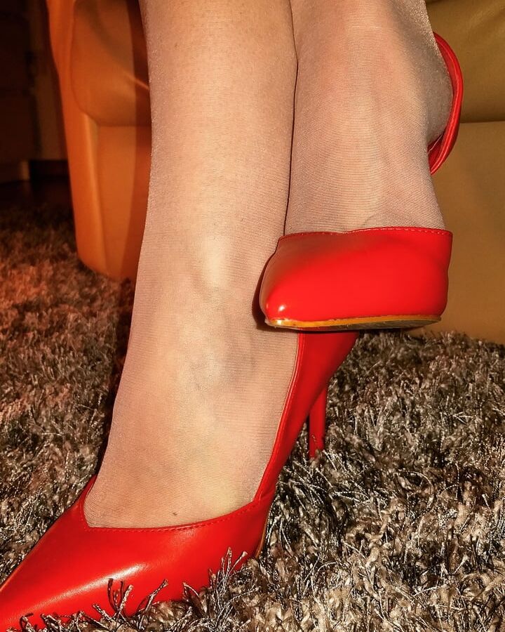 Nylon wife