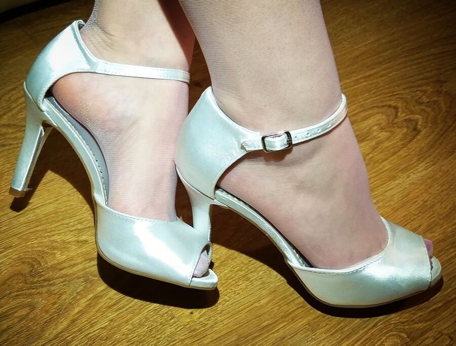 Nylon wife