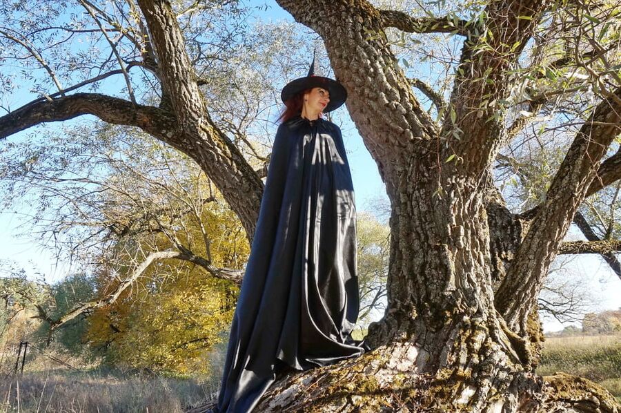 In Black Mantle