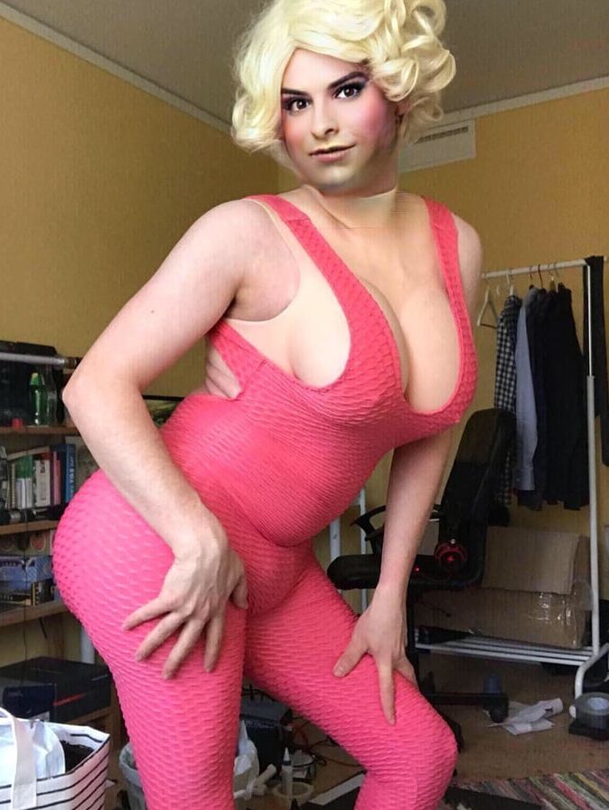 Amanda the Pinup girl