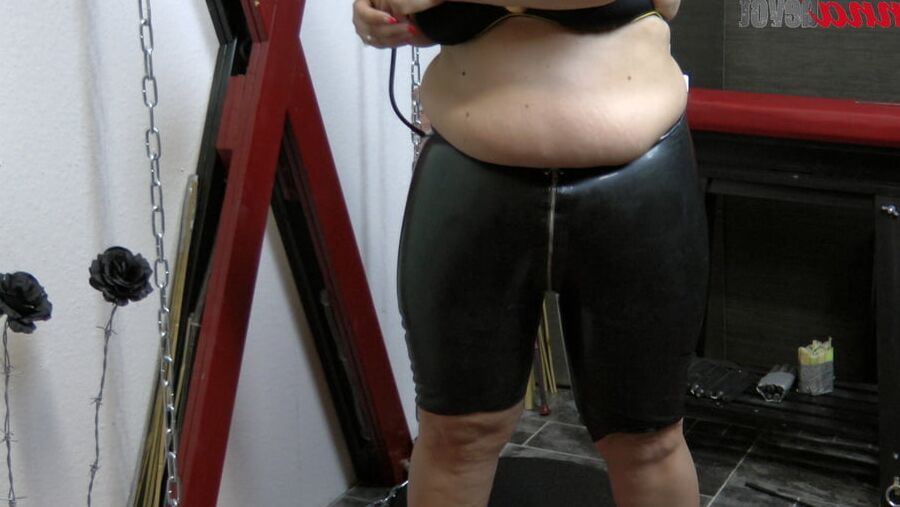 The inflatable cycling shorts