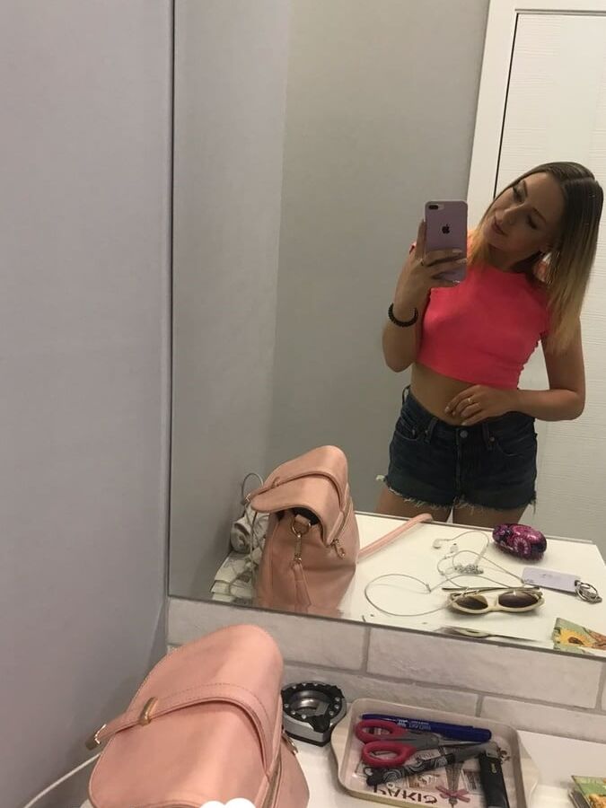 Took a couple of selfies before my date