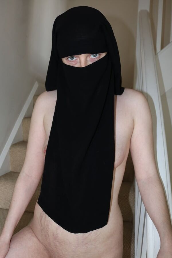 Niqab slut