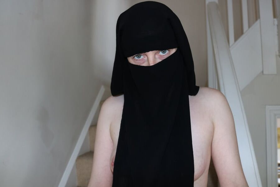 Niqab slut