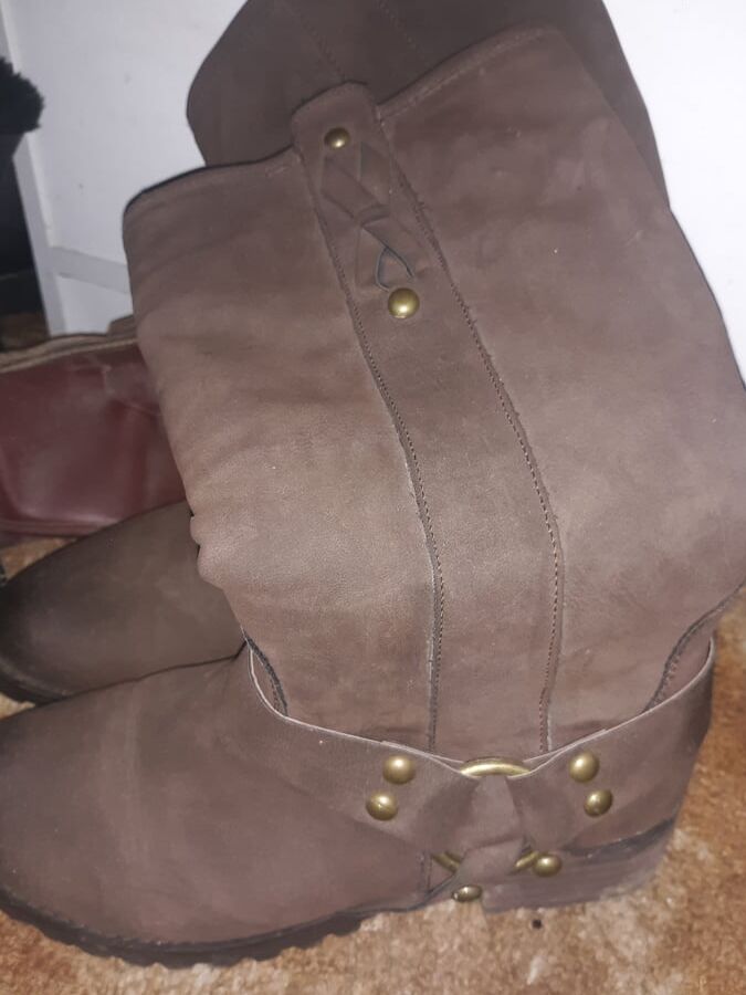 Leather boots