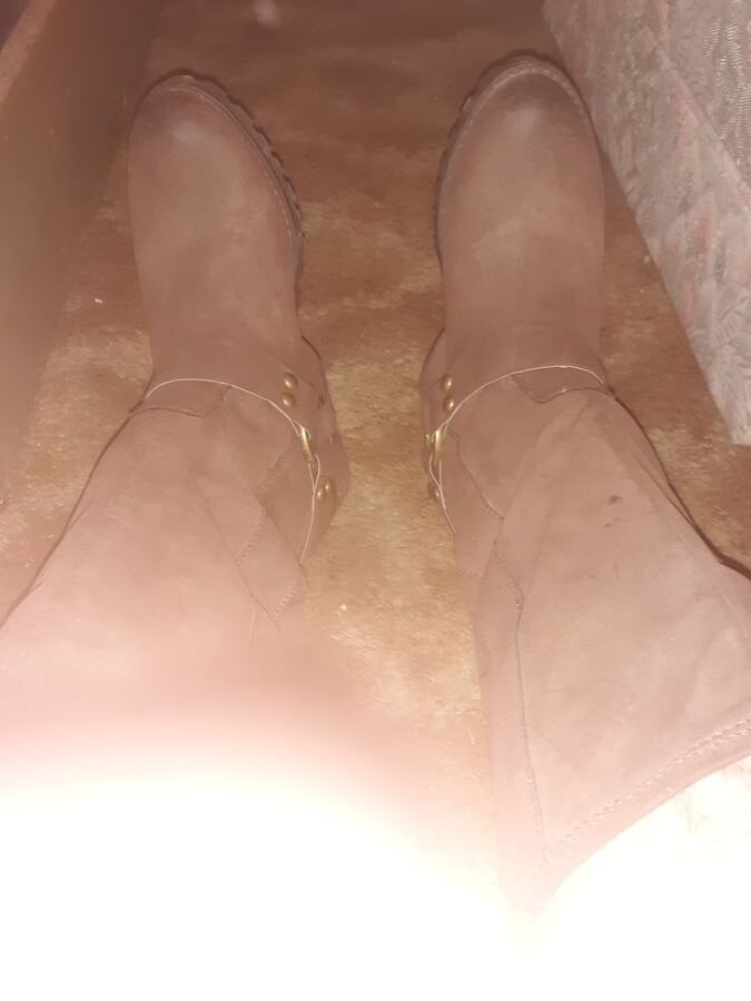 Leather boots