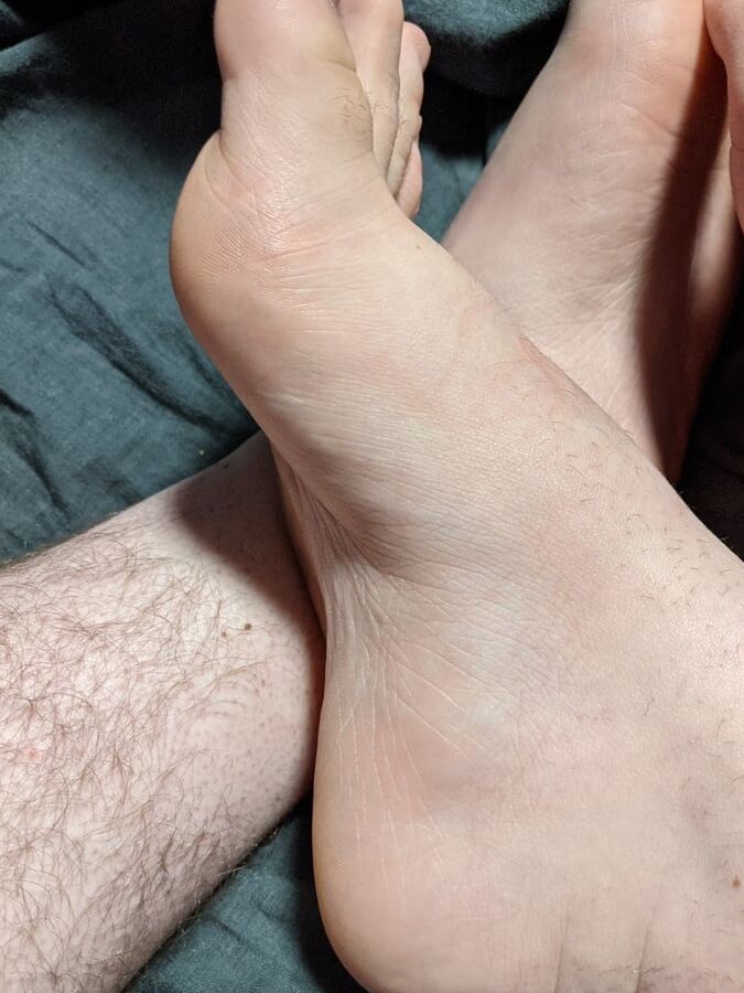 Feet Pictures rub my feet!