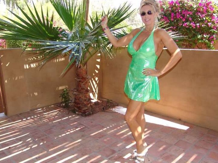 Sissy Boy Lovelaska - Sexy little green dress