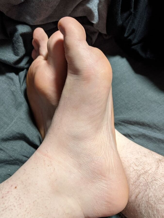 Feet Pictures rub my feet!