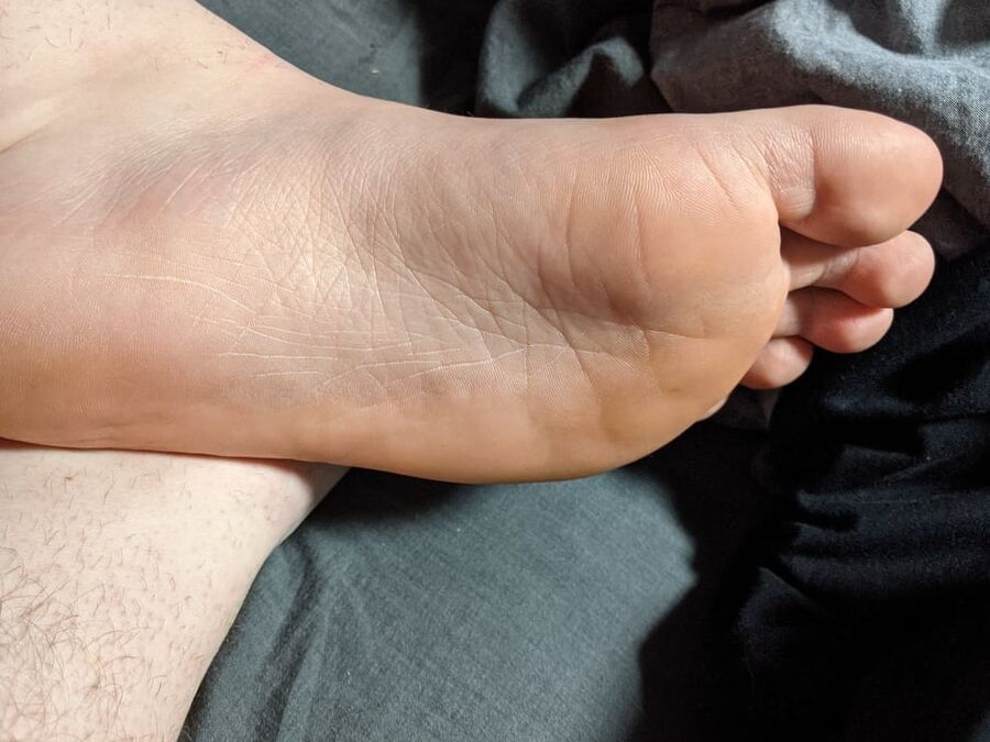 Feet Pictures rub my feet!