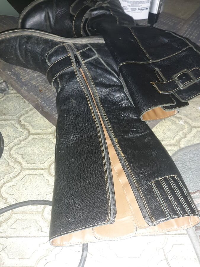 Leather boots
