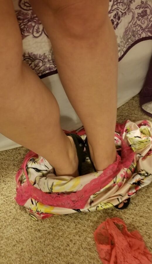Heels and lace full reveal..... milf bored housewife
