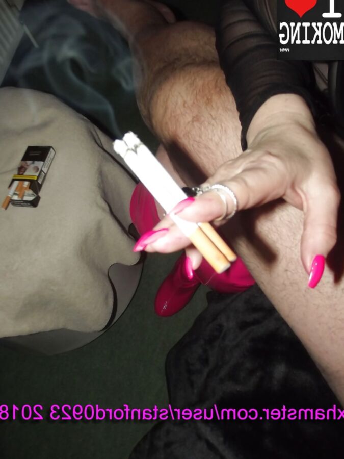 SMOKING SLUT HAMSTER
