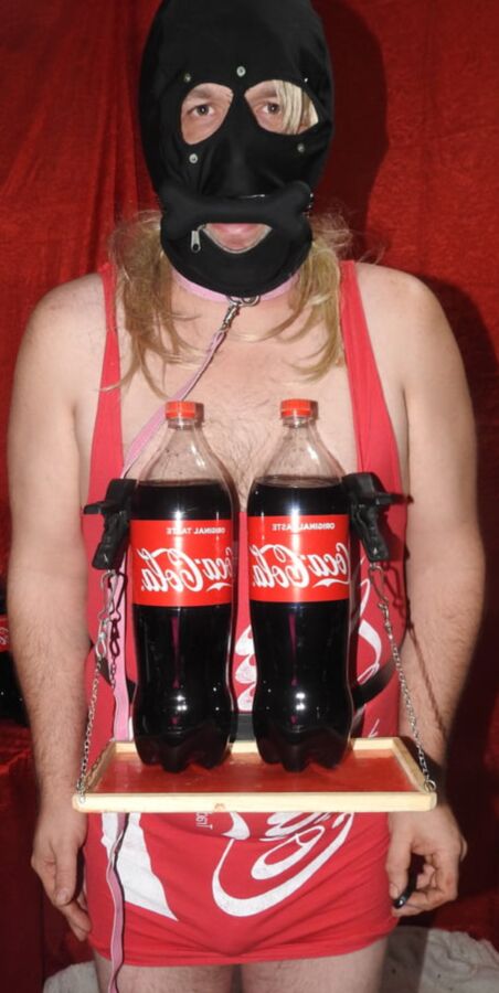 SIssy Served Cocacola