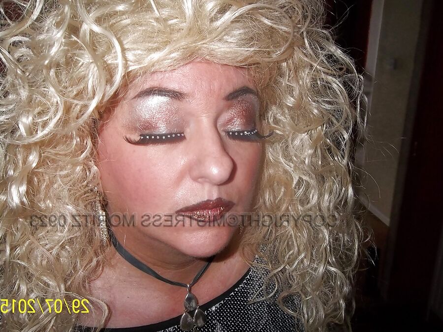 BLING SLUT SMOKING ONLY PT