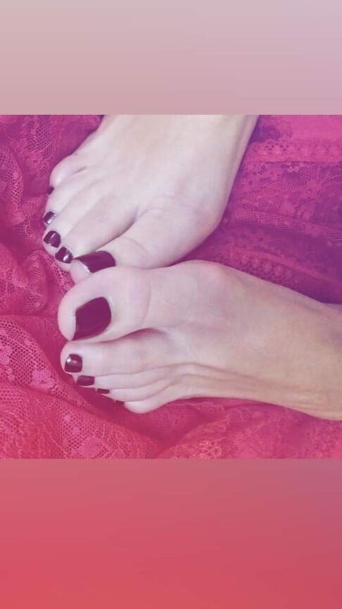 My Feet.. High Heels.. Foot Fetish..