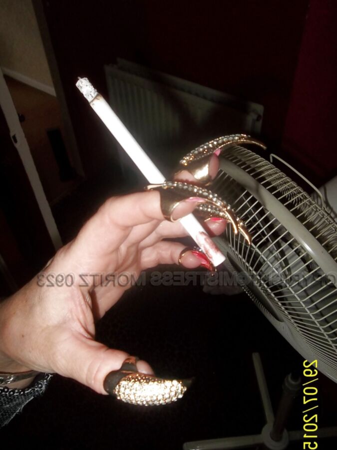 BLING SLUT SMOKING ONLY PT