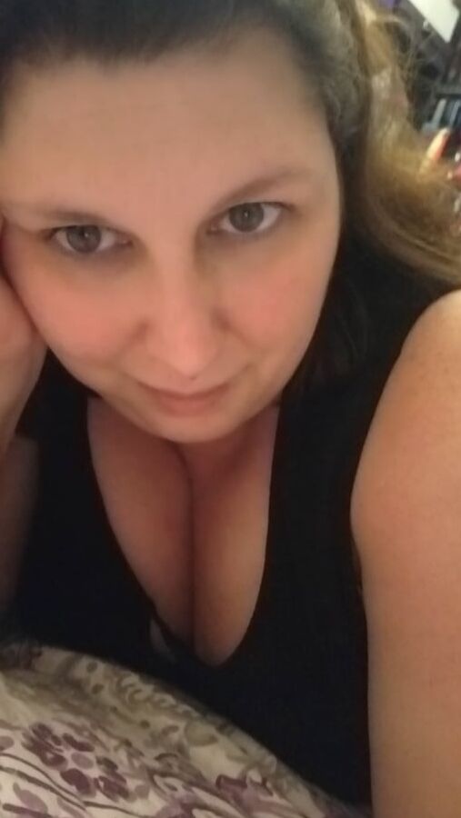Magic wand always gets the job done bored housewife milf