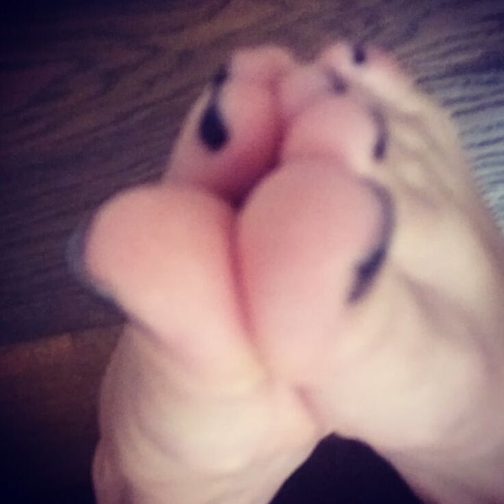 My Feet.. High Heels.. Foot Fetish..