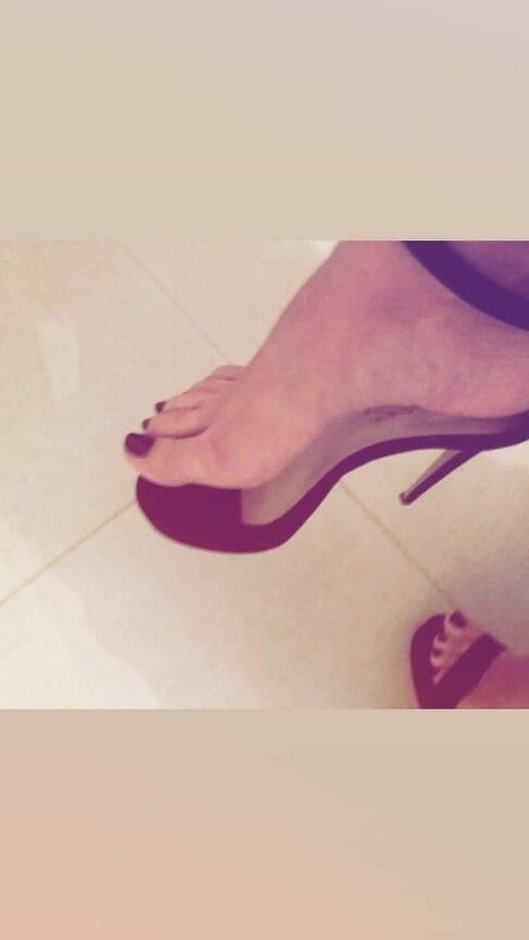 My Feet.. High Heels.. Foot Fetish..