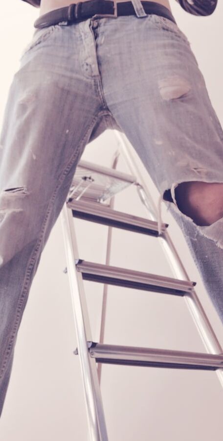 Hot house painter gets naked at work