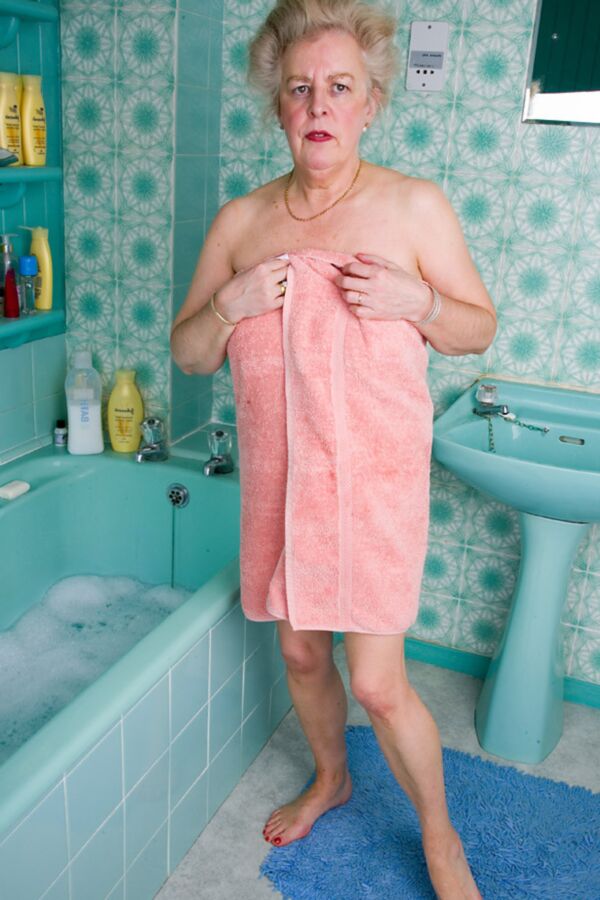 Granny take a bath
