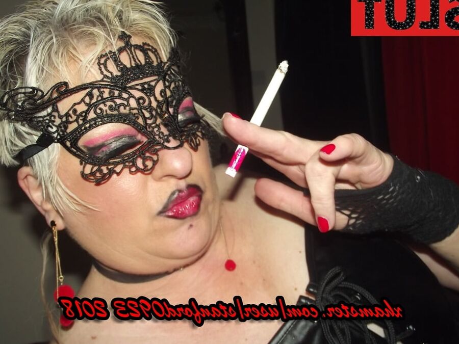 SLUT LOOK