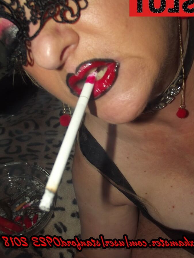 SLUT LOOK