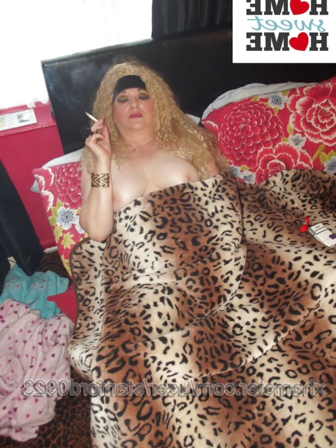 SLUT IN BED