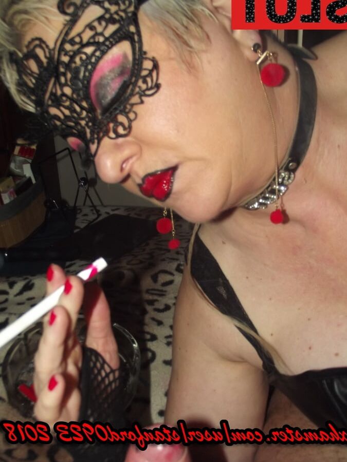 SLUT LOOK