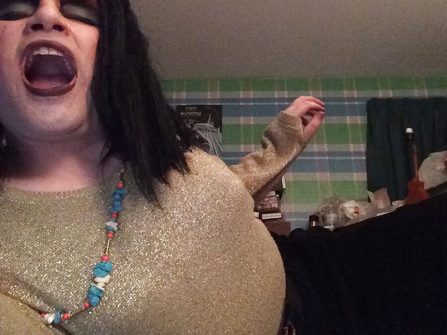 Big City Tramp (goth tranny)
