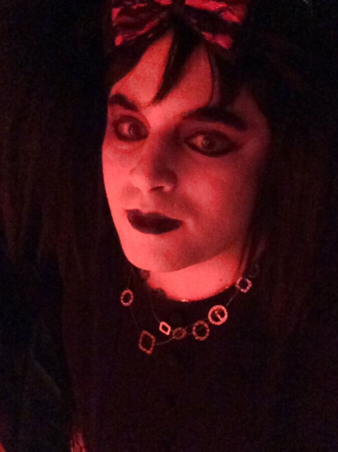 Devilish (goth tranny)