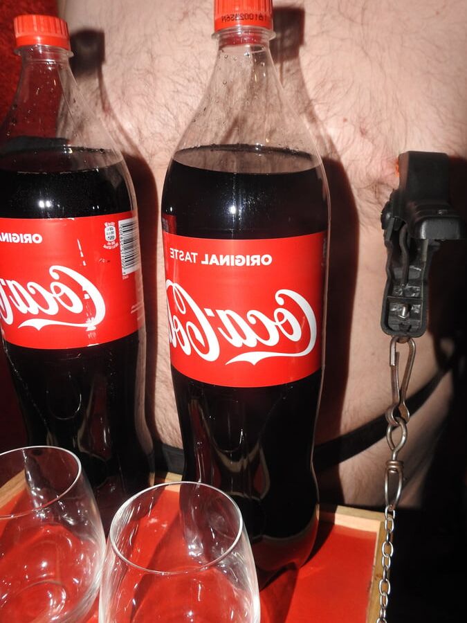 Serve CocaCola
