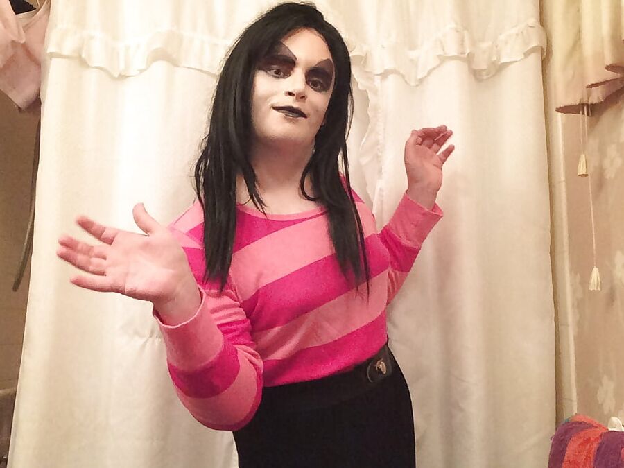 Pink and Vampy (goth tranny)