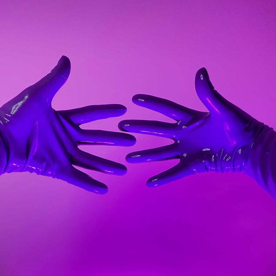LatexSeries - Study - Gloves
