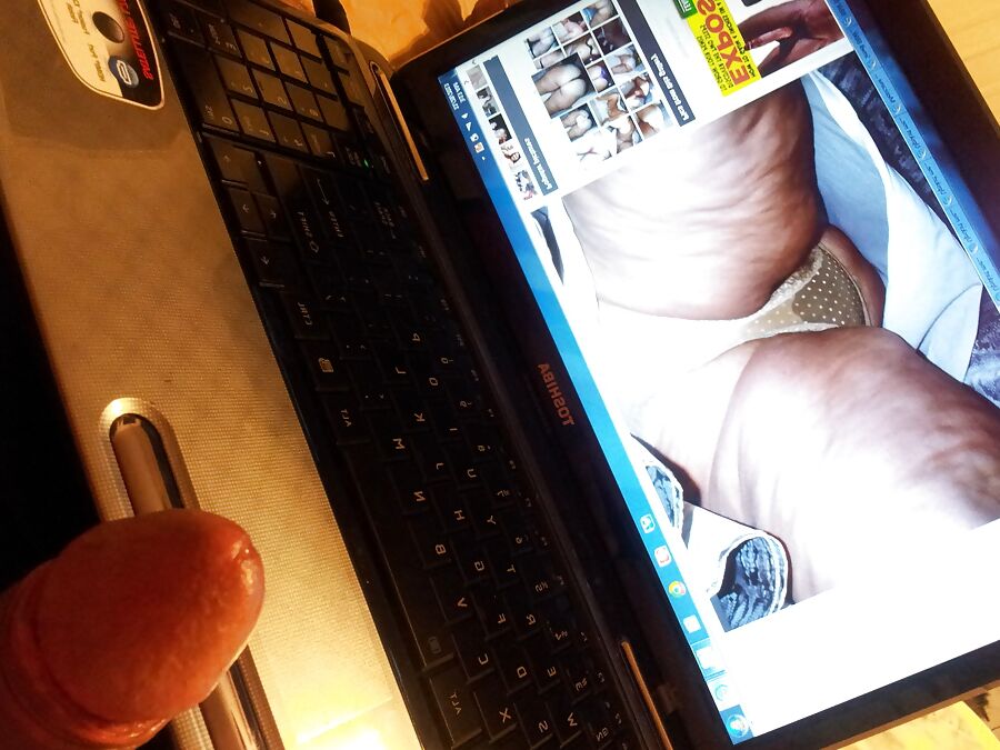 BBW Scarlet Raven enjoys sex massage
