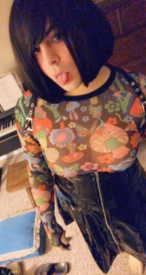 New goth skirt and feeling girly and sexy