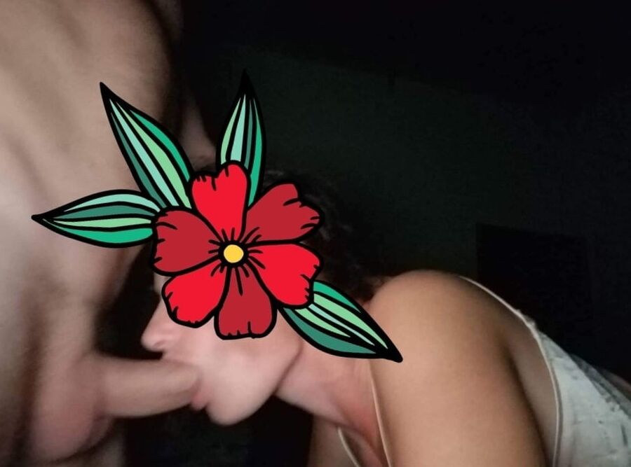 Explicit pics of US +