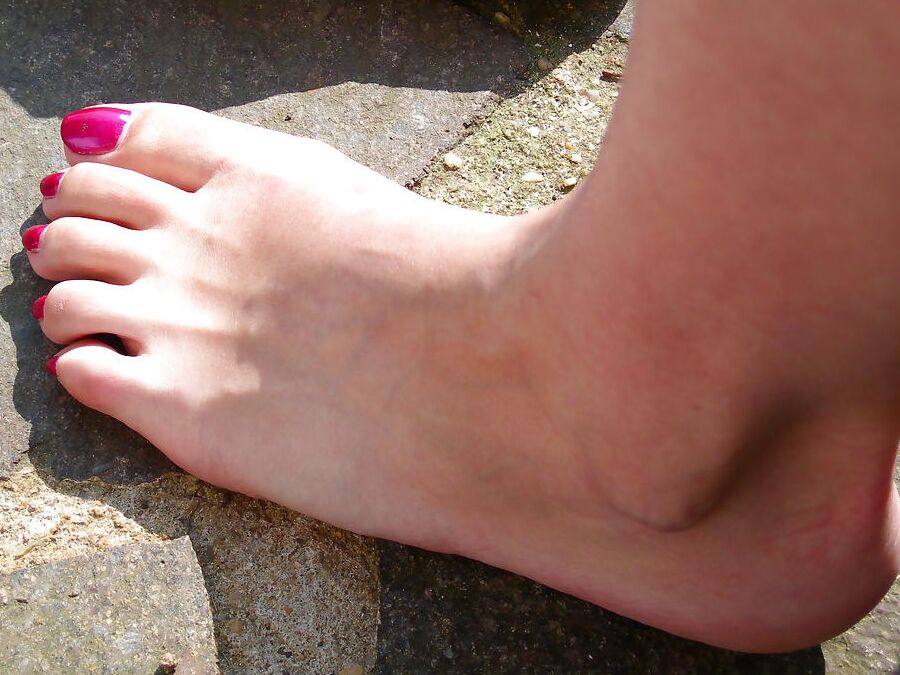 feet