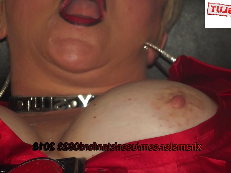 SLUT PLAYING WITH HERSELF