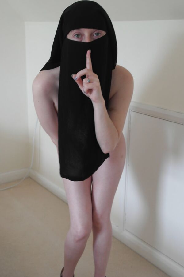 Naked Niqab