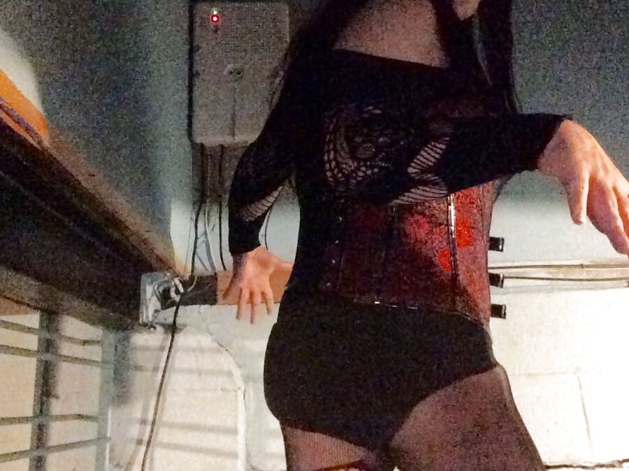Dark Cabaret ( goth tranny)