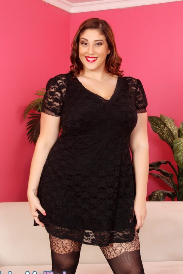 Plumper Angel DeLuca looks super hot.