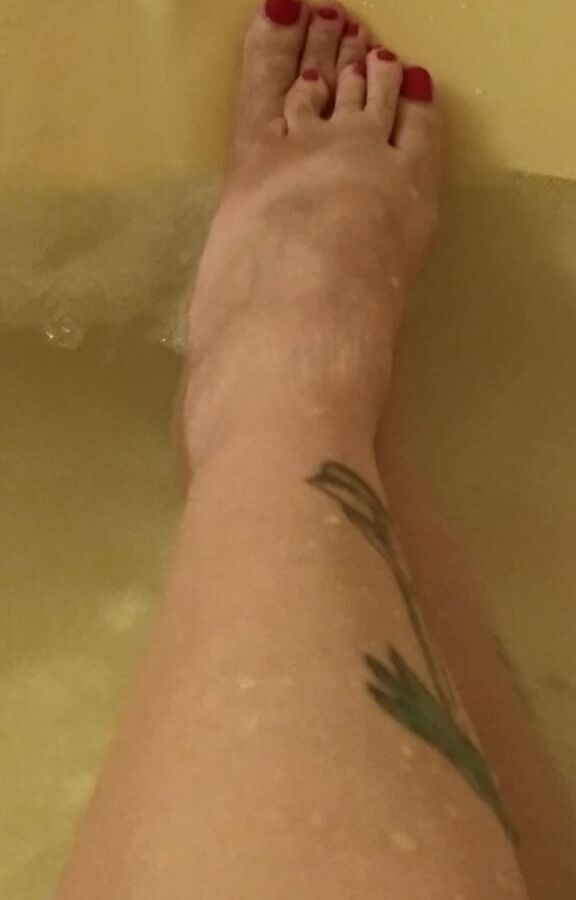 feet