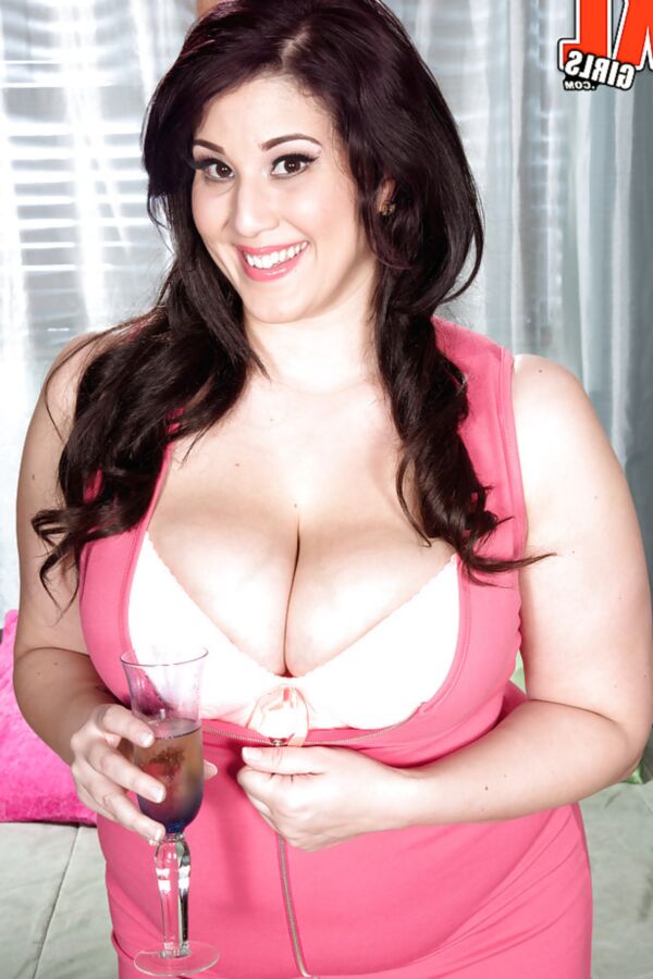 Plumper Angel DeLuca looks super hot.