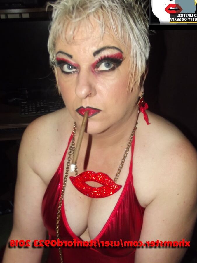 SLUT LIPS
