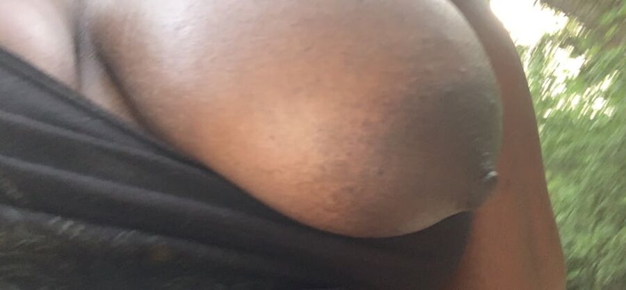 My titties out