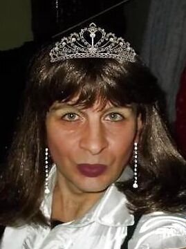 Sissy Bimbo Angela