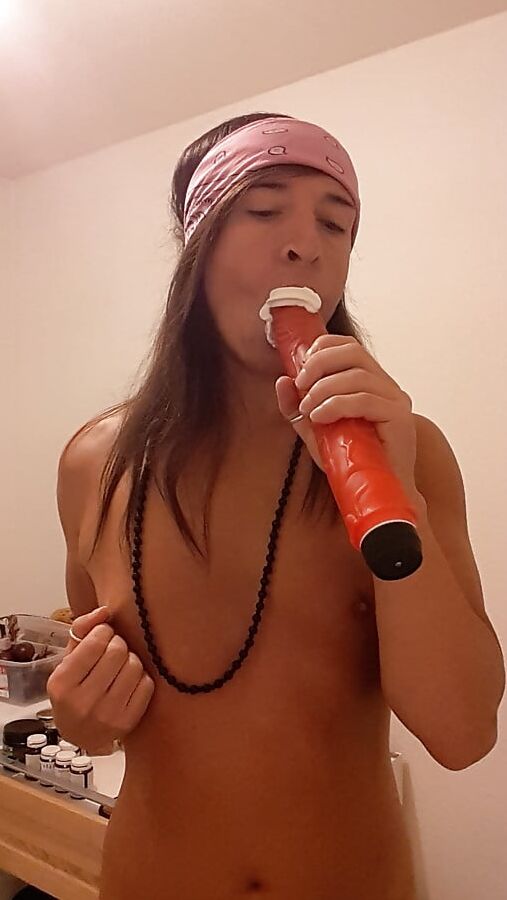 Tygra bitch creamy dildo fuck.