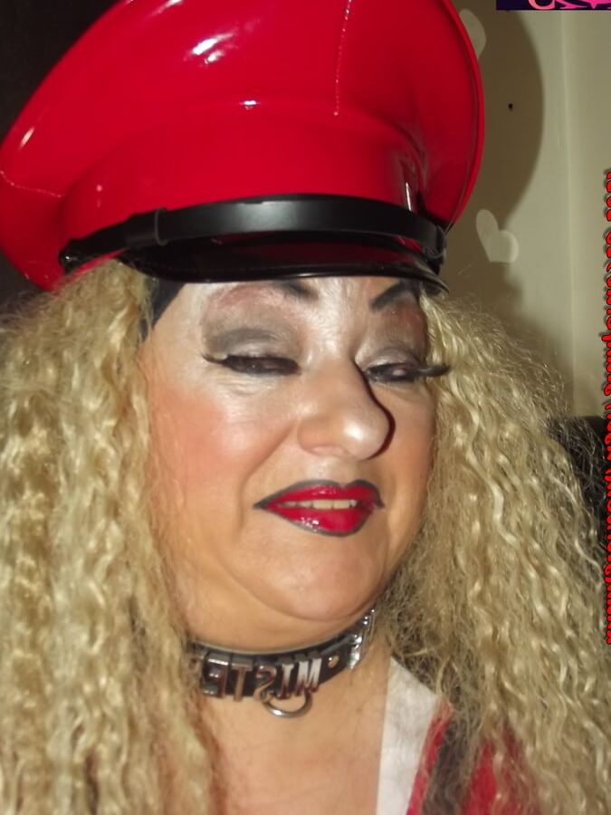 MISTRESS SMOKE